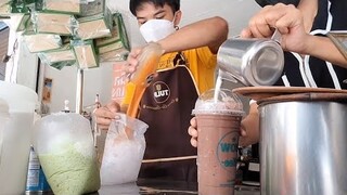 เนสผสมชาเขียว โอวัลติน เนสทีหวานน้อย/โปรสะสม10แถม1ยังมีเหมือนเดิมค่ะ