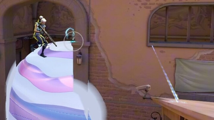 Tak sengaja bertemu dengan Jiefeng, penjaga langit yang perkasa; membuatnya kehilangan akal dengan u