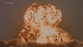 「横空出世莽昆仑，阅尽人间春色。飞起玉龙三百万，搅得周天寒彻！」