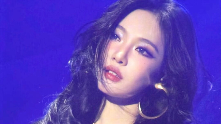 Nhân viên hậu trường concert của aespa đã đăng video sân khấu “Bored!” của Ningning lên Instagram St