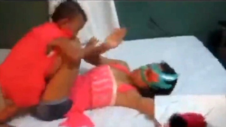 1 min mother/ daughter playing with a little baby girl (cute funny video)