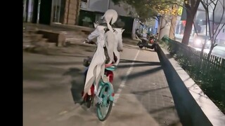 Hei! Mata Dewamu jatuh!