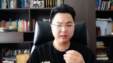 Ada hal-hal yang tak bisa diungkapkan secara terang-terangan, sudahlah, cukup jalani hidupmu dengan 