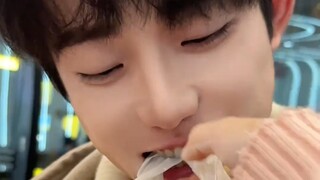 “养了个狐媚子，终于纣王不早朝是为嘛了”