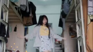 【girls】True Renaissance Dormitory First Dance Recording I think the kids have never seen this dance.