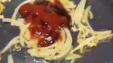 ayam goreng saos kuah pedas