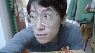 Why did you come to my room to take pictures...? ! Oh my god~