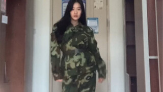 Covering Blackpink's new song Pinkvenom in the dormitory | Hot female soldiers in military training