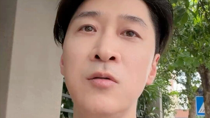 ถ้ามีโอกาสก็ลองมาชิมข้าวคลุกกุ้งเซี่ยงไฮ้จานนี้กันดูสิ ทั้งราคาแพงแต่คุณภาพเกินราคา พูดแล้วอาจฟังแปล