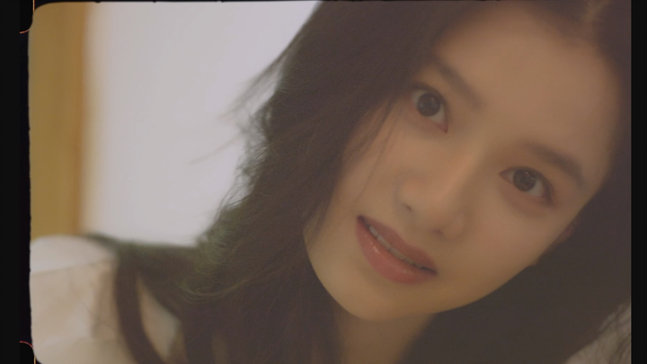 [Zhang Jingyi] What a great new day—so glad to have you all by my side!