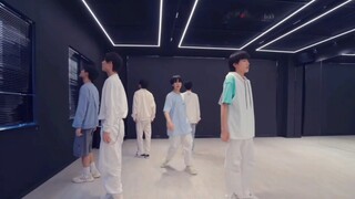 ต้องการคว้าจุด C เพื่อการเต้นรำแบบสแควร์หรือไม่? เข้ามาเรียนรู้จาก Times Youth League