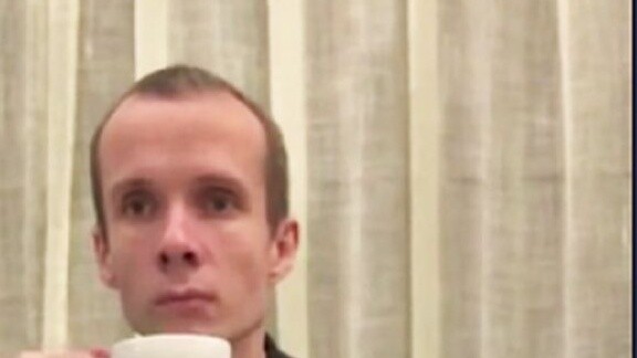 Kencan pertama dengan robot Rusia