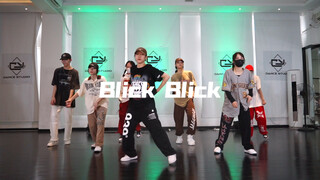 帅了帅了 大框架打铁hiphop课呀  blickblick～