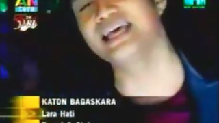 Katon Bagaskara - Lara Hati (MTV 100% Indonesia 2000)