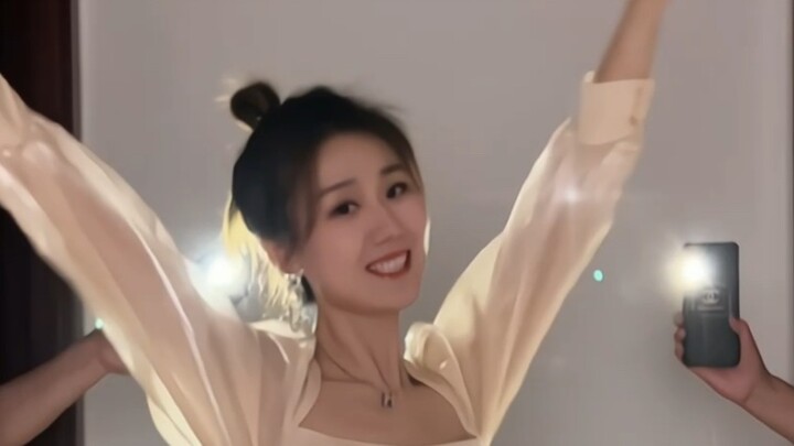 Make your own million lights and satisfy your girl group addiction hahaha