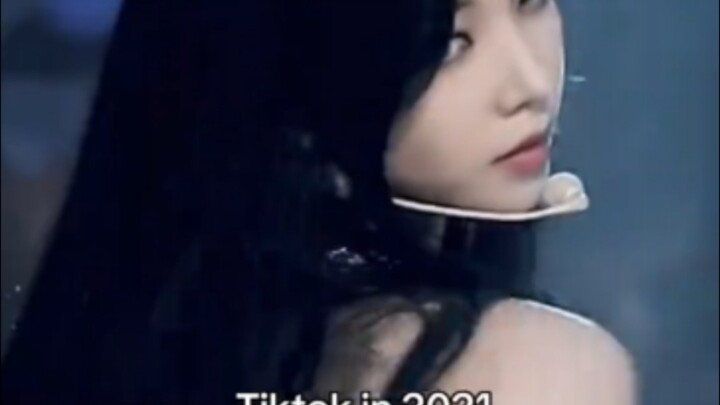 If we rewind the timeline to 2021, and there’s talk of a march, then there’s Nayeon, Karina, and Sis
