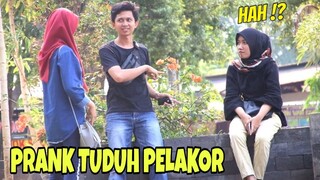 TUDUH ORANG DEKETIN KITA, PANIK AKU MAS!