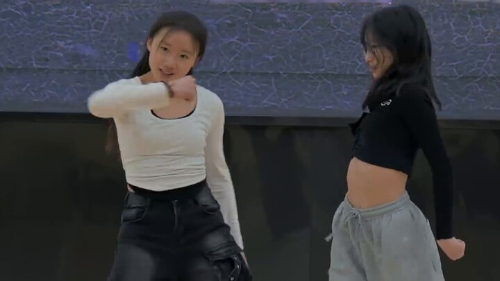 Art Festival Dance (Ye Zirui and Wang Sini)