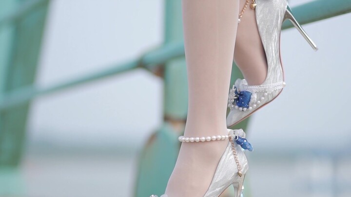 Are these the princess' shoes?