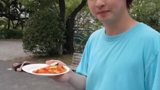 ? Giải trí hài hước, đại lôi chữa lành nỗi buồn.