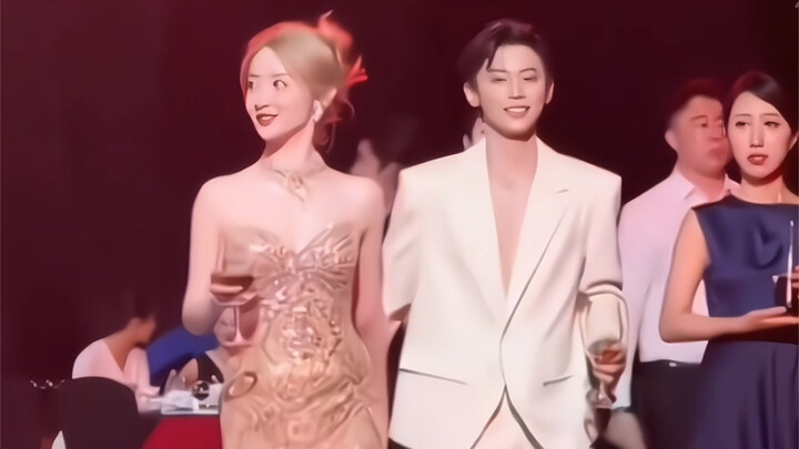 The Great Demon King Is Absolutely Stunning—Find This Champagne-Gold Gown Here!