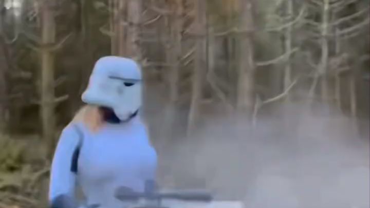 Biết các bạn thích xem mà, đừng giấu nữa, thả like đi!