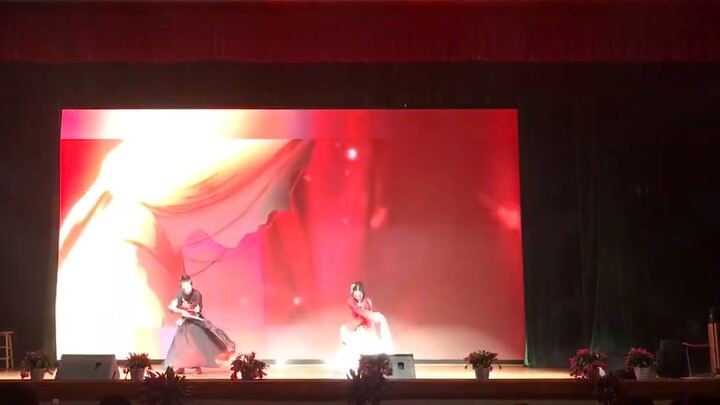 [SMP Chengdu No. 7] Saling mendukung di sekolah｜Gala Tahun Baru 2.1 Tarian Ganda Kepala Penjara