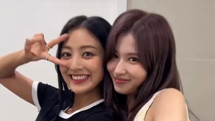 【Sana】Jihyo’s “Killin’ Me Good” Challenge – Visiting the set, cha~