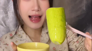 Nếu bạn nghiện rau, hãy nấu một ít rau trong nồi và ăn chúng.