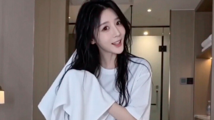 【ซีแดนซ์ 2.0】หลงรักเพื่อนร่วมงานสาวที่ต้องเดินทางบ่อย