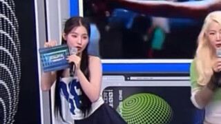 Zhao Mian practices the dance challenge for senior artist Soyou's new song 'Aloha' and even gets Q'd