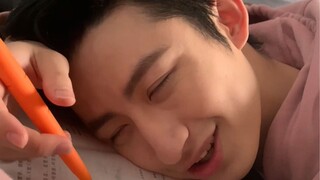 แม่ฉันกลับยังไงก็ไม่น่าให้ฉันเล่นมือถือได้ด้วยตัวเอง...