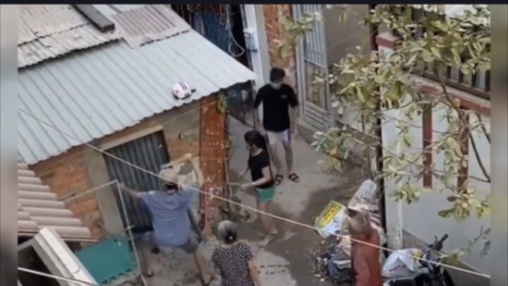 Dân mạng hóng hớt – Cuộc chiến hàng xóm 24