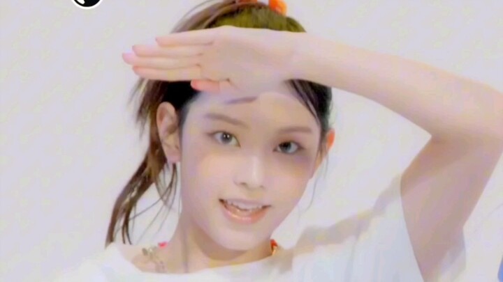 Lagu iklan Haerin Kitten untuk anak kucing kartun sangat lucu!