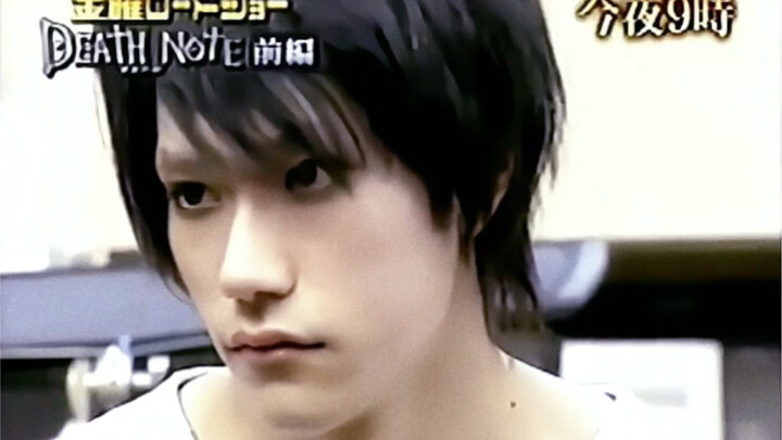 لقطات نادرة جدًا من فيلم "مذكرة الموت" بنسخة الأداء الحي! لمسة الجمال الساحقة للـL، يا للروعة!