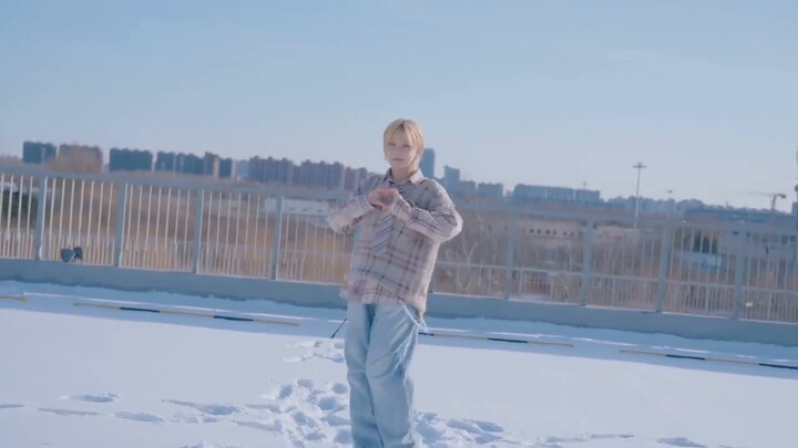 It's snowing! Let's dance the meteor shower again! 2024 New Year's Greetings "Shiguang Monologue"