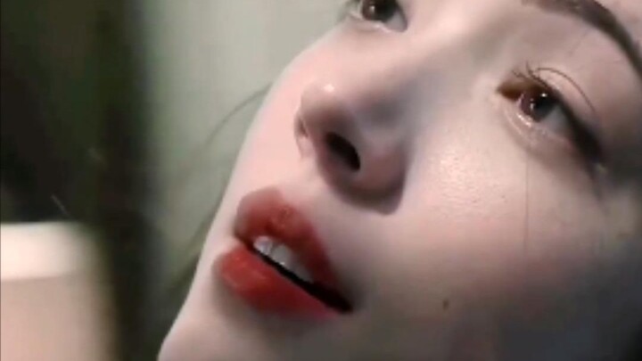 زي يو حلوة لدرجة لا تُصدَّق، لكن برأيي جيانغ تشِيشو في ذلك الوقت لم يكن يليق بها هههه