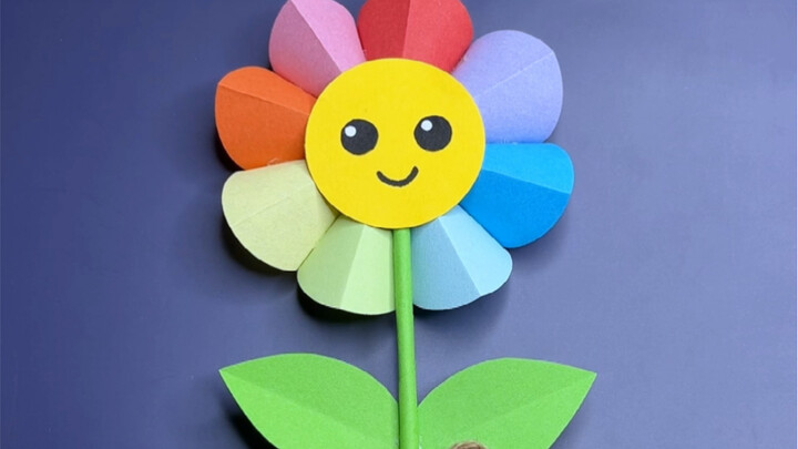 You can make beautiful 3D flowers using just circles! Teacher’s Day is coming—make one by hand and g