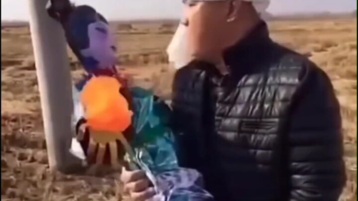 มันฝรั่งกับแฟนตัวการ์ตูนกระดาษของเขา