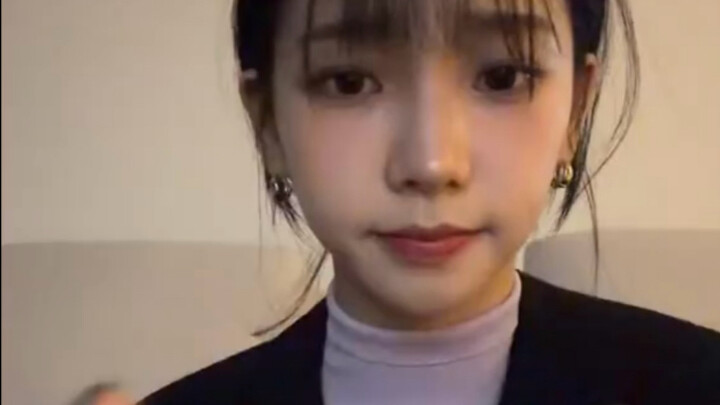 [Yoona’s Latest ASMR] The Sleep-Inducing King is Back—a Quiet Little Girl Creating Trigger Sounds