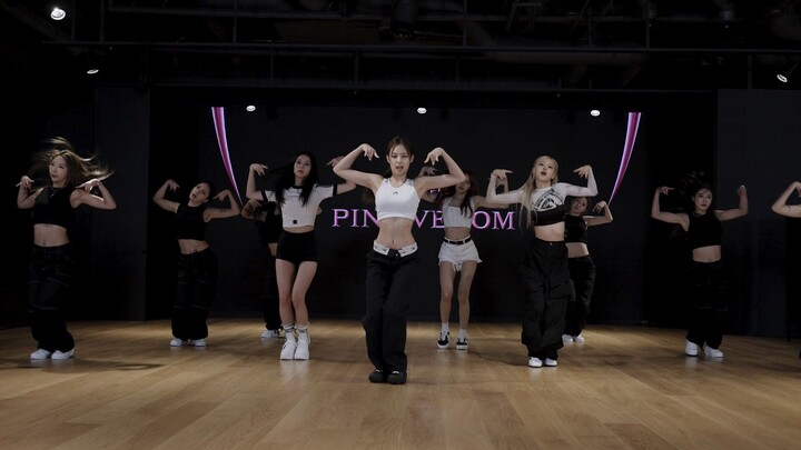 BLACKPINK 'PINK VENOM' DANCE PERFORMANCE