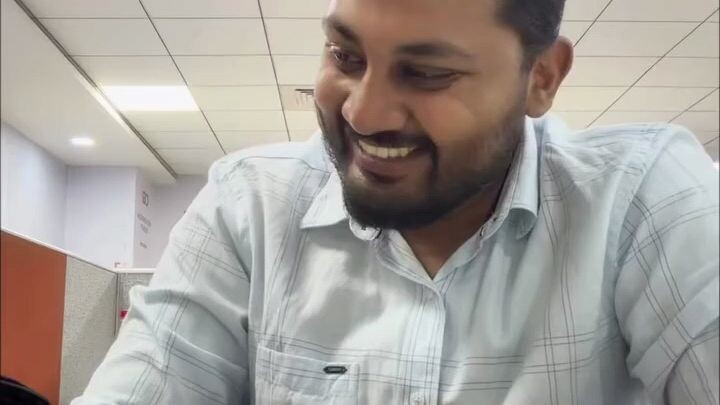 MANAGER VS FUNNY EMPLOYEES