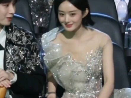 【Triệu Lệ Dĩnh & Thành Nghị】Biểu cảm của hai người họ thật buồn cười nhỉ