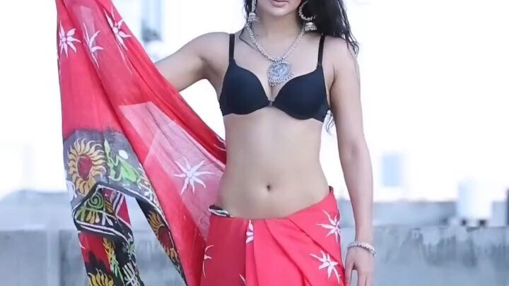 Black Bra Red Saree Sexy Fashion - Indian Hot Sexy Girl - Hot Indian Beauty #lofikarigor