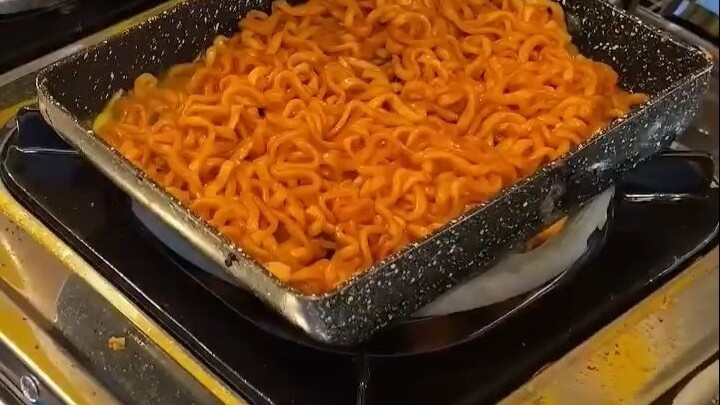 Omelet Turkey Noodles