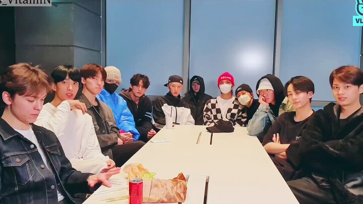 【SEVENTEEN】 ثنائية اللغة الصينية والكورية 220323 بث مباشر جماعي D-2💎🎡