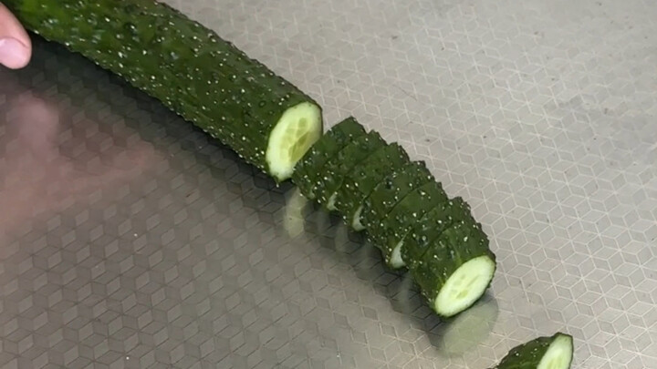 أشعر أن لوح التقطيع ليس مفيدًا جدًا أيضًا