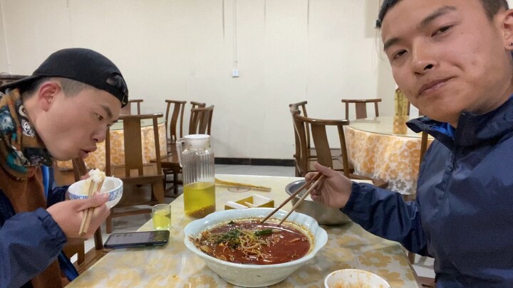 Anh em không có mặt, chúng ta ăn bò thôi [doge] Anh em