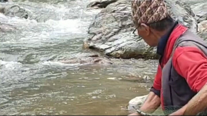 cast net fishing in Nepal |