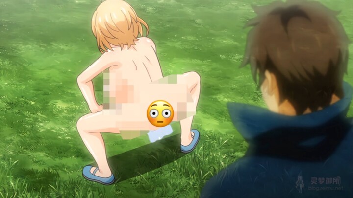 Intip istri tetangga pipis di taman🥵🔞🔞